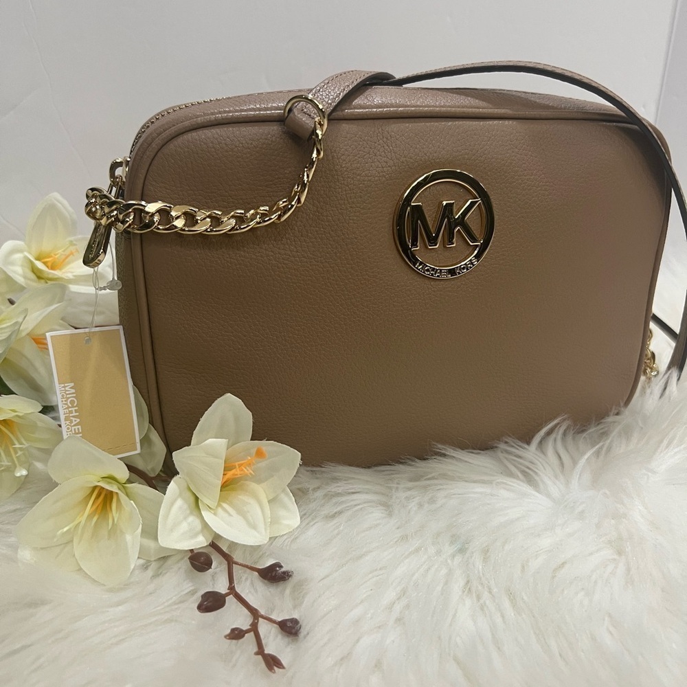 NWT⭐️ MICHEAL KORS BAG